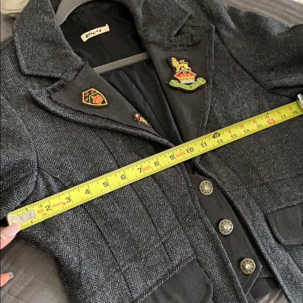 Blazer - Picture 7 of 7